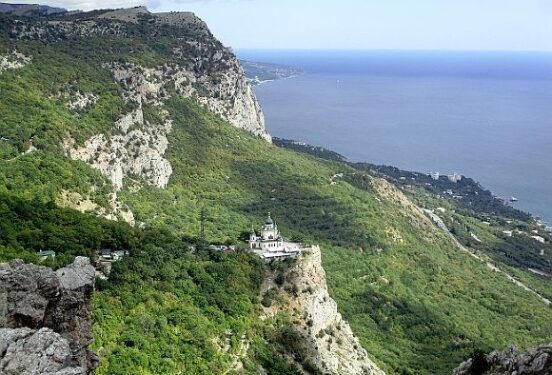 Губернатор Севастополя сообщил об отраженной ракетной атаке на город и сбитых беспилотниках