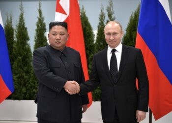 Ким Чен Ын на официальном обеде поднял тост за здоровье Путина и за «победы великой России» (видео)