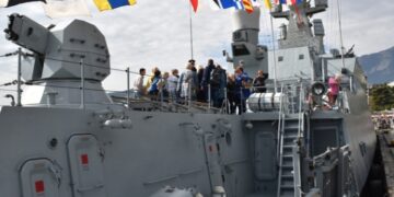 Минобороны опубликовало кадры с командующим Черноморским флотом на фоне слухов о его «гибели»