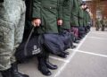 Путин уточнил число добровольцев, подписавших контракты с ВС России