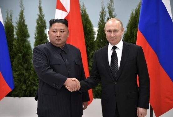 Путин встретился с Ким Чен Ыном на космодроме Восточный (видео)