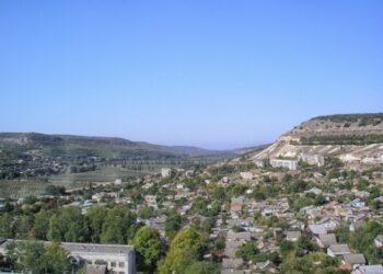 Развозжаев сообщил о падении обломков ракеты в Севастополе