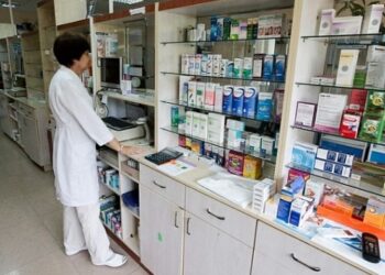 РБК: В российских аптеках за год импортных лекарств стало меньше на 20%