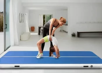 Интересные области применения надувных акробатических дорожек: от спорта до развлечений