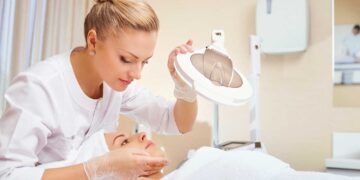 Косметолог: престижность профессии и требования к специалистам