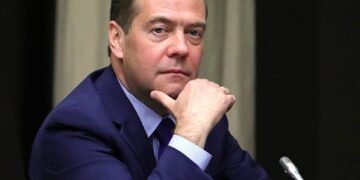 Медведев назвал Европу «врагом» России