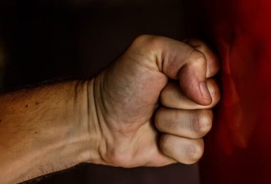 Мэр Махачкалы рассказал об участии в беспорядках людей в возрасте 20-25 лет