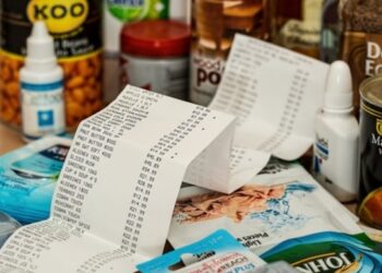 Почти половине россиян не хватает зарплаты на основные нужды