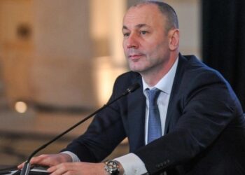 В России хотят изменить правила перехода в 10-й класс и колледжи