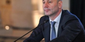 В России хотят изменить правила перехода в 10-й класс и колледжи