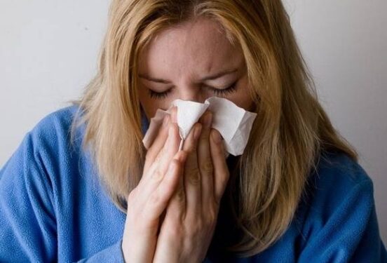 «Вирусных больных будет больше»: инфекционист предрек России тяжелый год