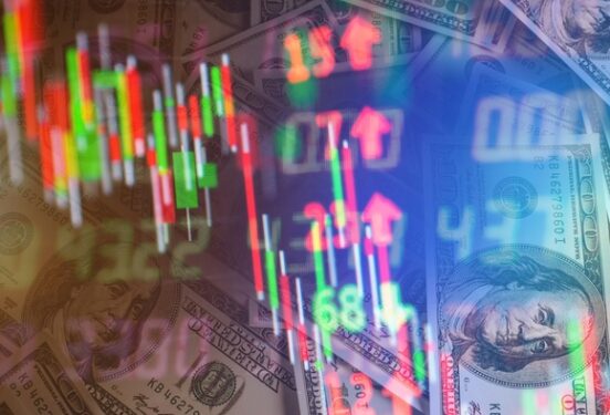 Доллару предрекли падение до 85 рублей