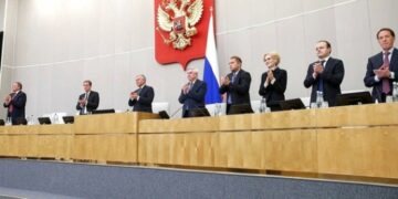 Еще двух депутатов Госдумы могут лишить мандатов за прогулы