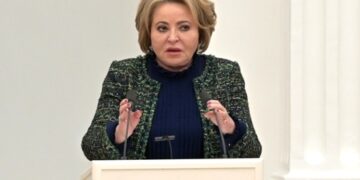 Матвиенко призвала депутатов и чиновников отказаться от «плохих» иностранных слов