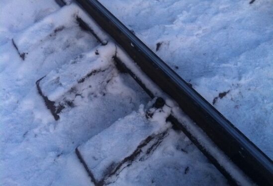 Поезд и тепловоз столкнулись лоб в лоб в Ульяновской области, 25 человек пострадали (видео)