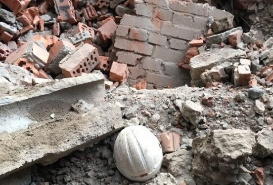 В Астрахани частично обрушился пятиэтажный дом