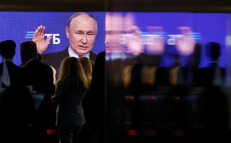 
                    «Цыканье» и «бензоколонка»: заявления Путина на форуме «Россия зовет!»

                