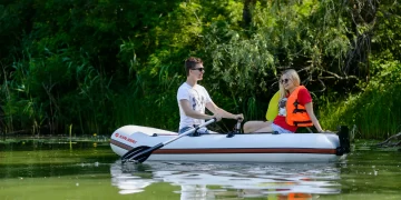 Лодка ПВХ: надежный и удобный выбор для любых водных приключений