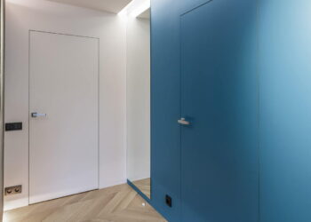 Межкомнатные двери скрытого монтажа: особенности выбора и установки