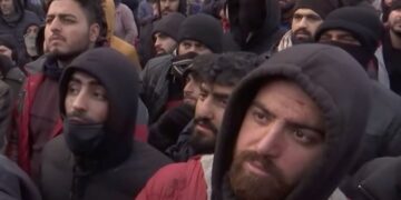 Мигранты снова рвутся в Финляндию после открытия границы