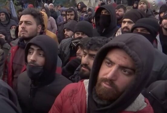 Мигранты снова рвутся в Финляндию после открытия границы