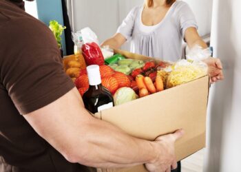 Оптовая закупка продуктов питания: преимущества и особенности