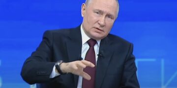 Путин извинился за ситуацию с яйцами в стране