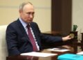 Путин разрешил Росгвардии включать в состав добровольческие формирования