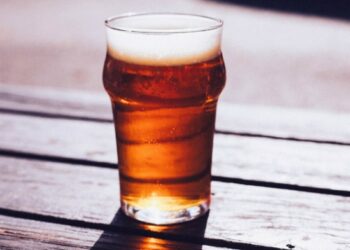 Регионам России разрешат запрещать «наливайки»