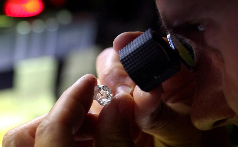 
                    Reuters узнал о призыве Индии отложить запрет на российские алмазы

                