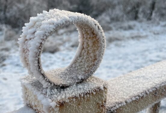 Российские регионы сковали сильнейшие морозы