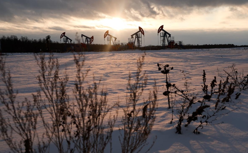 
                    США увеличили добычу сланцевой нефти на фоне сокращения добычи ОПЕК+

                