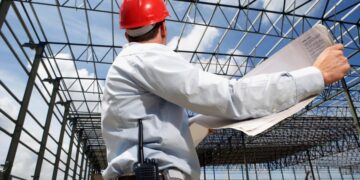 Стальные конструкции в строительстве: преимущества, применение и требования