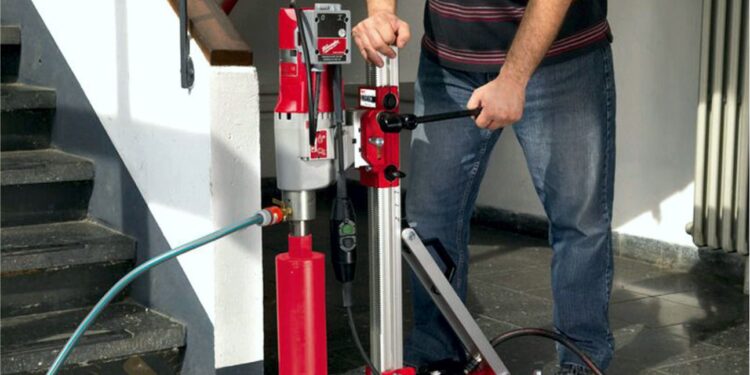 Установки алмазного бурения: особенности, характеристики и применение в строительстве