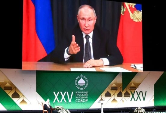 Жизнь в городах и искусственный интеллект: будут ли россияне рожать по семь-восемь детей?