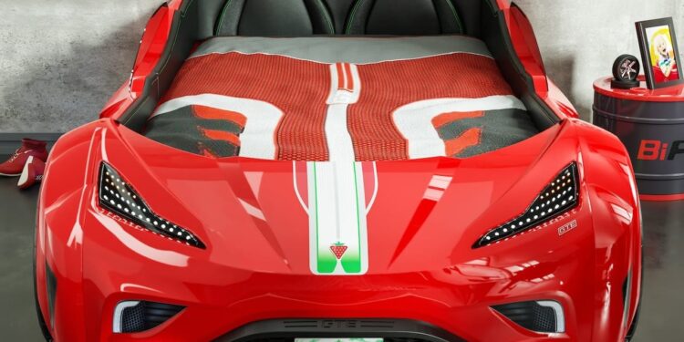 Кровать-машинка GTE в интерьере детской: стиль и функциональность