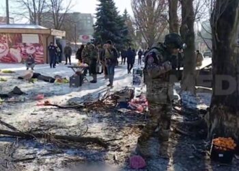 «Ампутации и проникающие раны»: в Донецке борются за выживших после ударов ВСУ, жертв уже 28