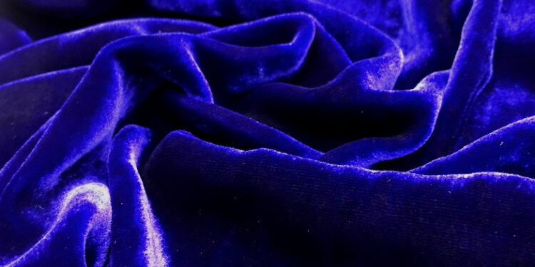 Бархат: история, свойства и сферы применения удивительной ткани