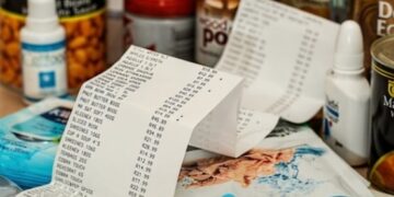 «НГ»: Расходы россиян увеличились на 20% по сравнению с прошлым годом