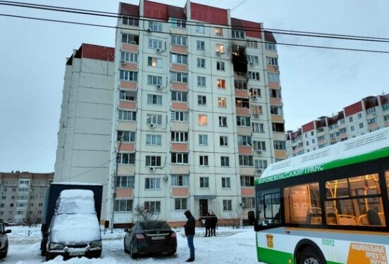 После воздушной атаки в Воронеже повреждены восемь многоквартирных домов