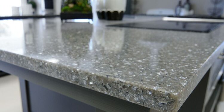 Столешницы из искусственного камня: особенности, преимущества и недостатки материала
