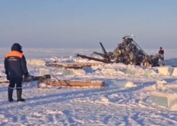 Тела членов экипажа разбившегося вертолета МЧС искали неделю — всех нашли на дне Онежского озера