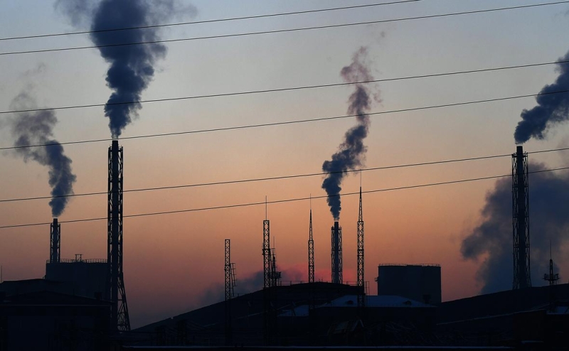 
                    В Минэкономики назвали необходимостью ввод в России платы за углерод

                