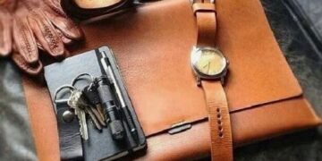 Кожаные аксессуары для бизнеса: элегантность и престиж в одном изделии