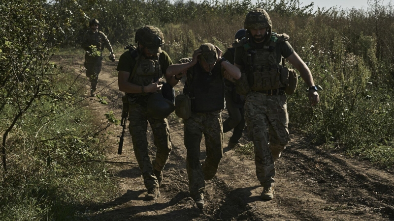 "Погибли тысячи". На Украине обрушились на Зеленского из-за его саммита