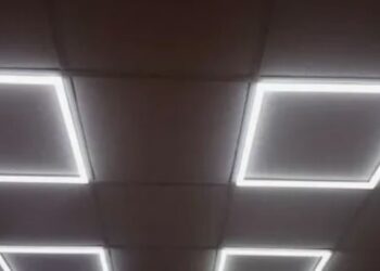 Офисные универсальные и встраиваемые светильники: особенности и преимущества