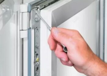 Когда нужна регулировка пластиковых окон