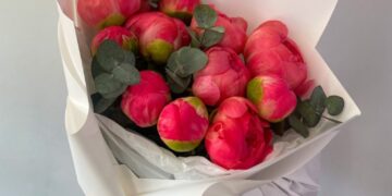 Букеты из пионов: изысканная красота и аромат лета