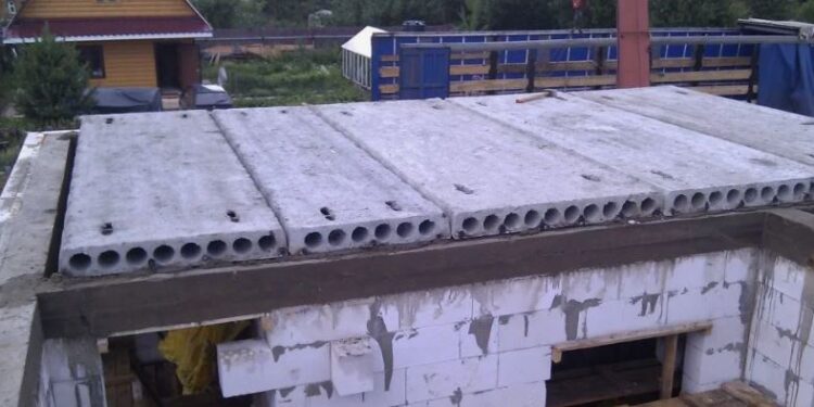 Пустотные плиты перекрытия: особенности, применение и преимущества