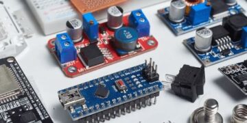 Основные виды электронных компонентов: активные, пассивные и электромеханические